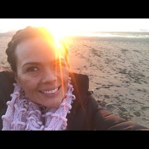 Meet your Posher, Ghia